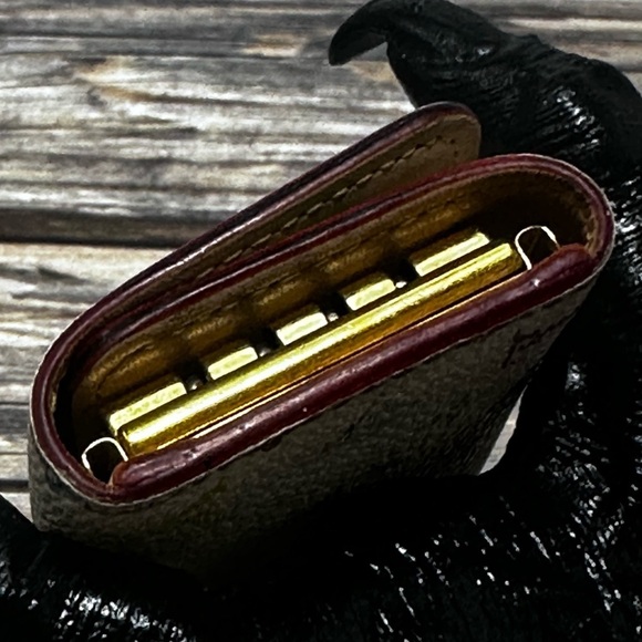 LOUIS VUITTON Monogram multicolor White Multi Color logos Key Case 4​​​ - Picture 11 of 11